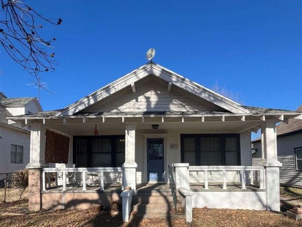 813 Delaware Street, Perry, OK 73077