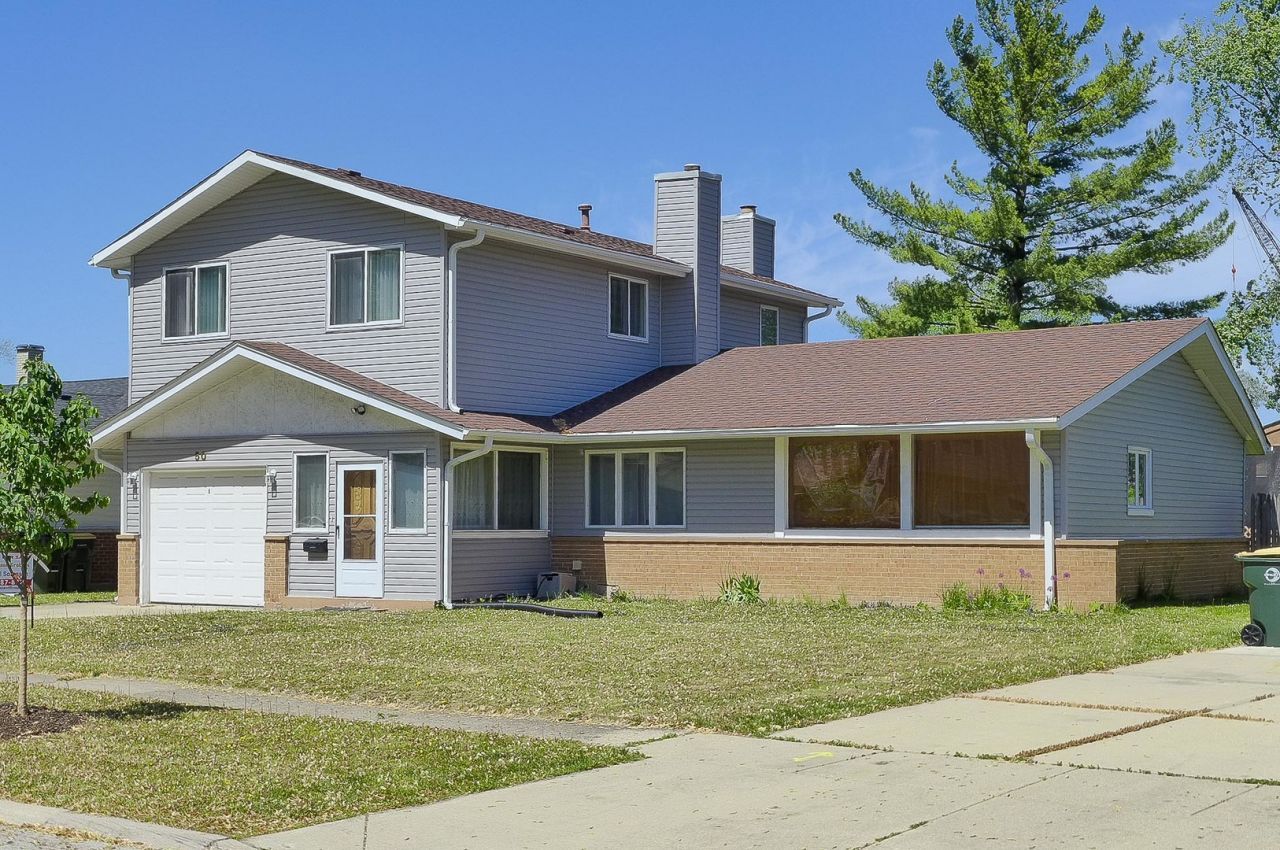 50 Ridgewood Road, Elk Grove Village, IL 60007 Main Photo