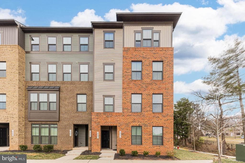 14093 Sunrise Valley Drive, Herndon, VA 20171 Main Photo