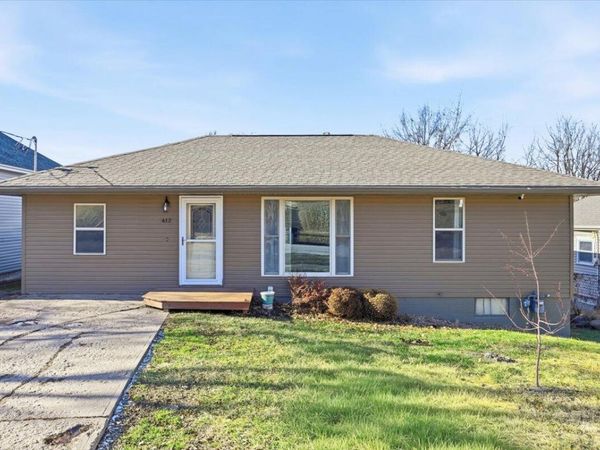 412 PARK Street, OAKLAND, IA 51560