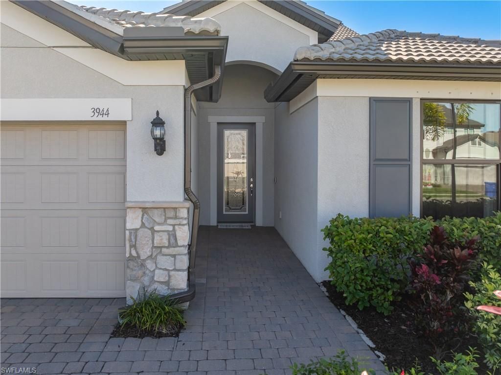 3944 Black Eagle Ln, Fort Myers, FL 33966 Photo
