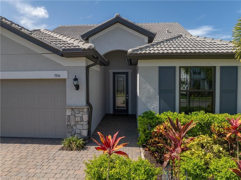 3944 Black Eagle Ln, Fort Myers, FL 33966 Photo