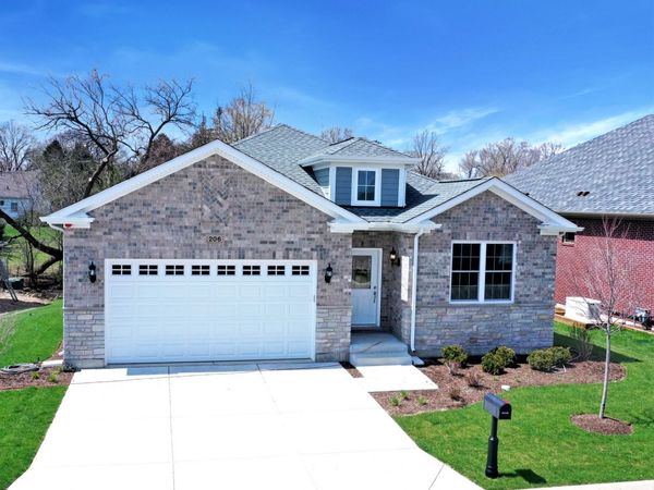 101 Donmor Drive, Bloomingdale, IL 60108