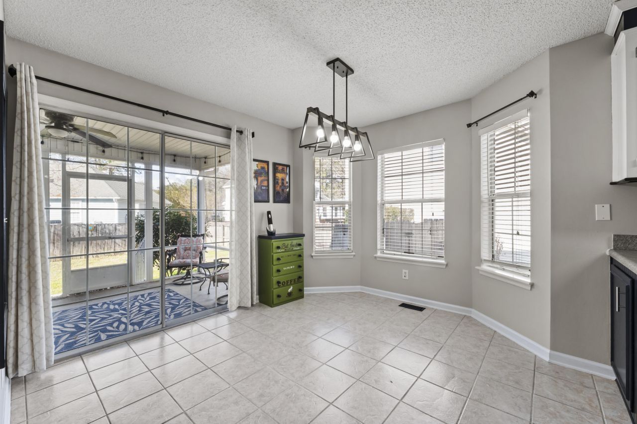 1005 Shinnecock Hill Court Photo 11