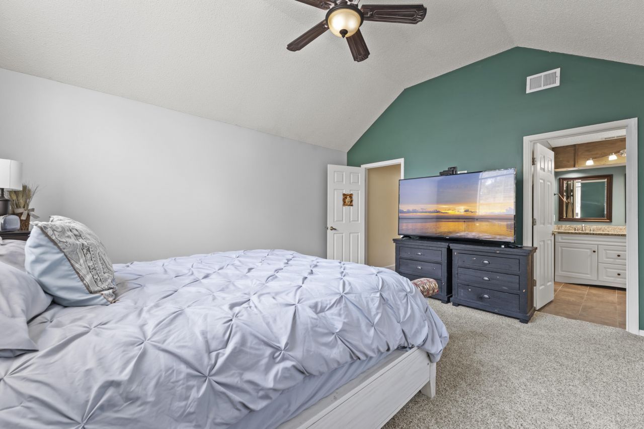 1005 Shinnecock Hill Court Photo 19