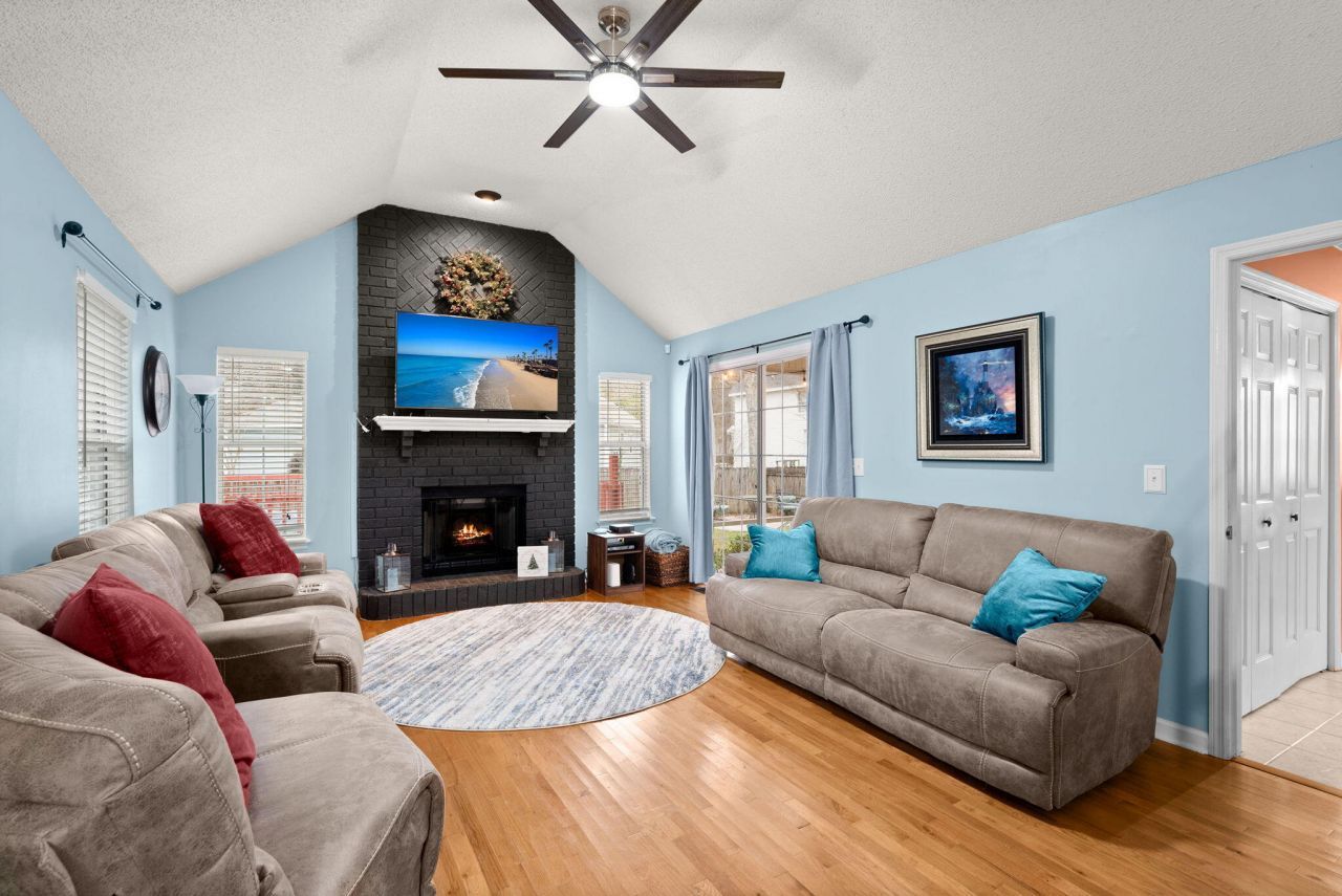 1005 Shinnecock Hill Court Photo 7