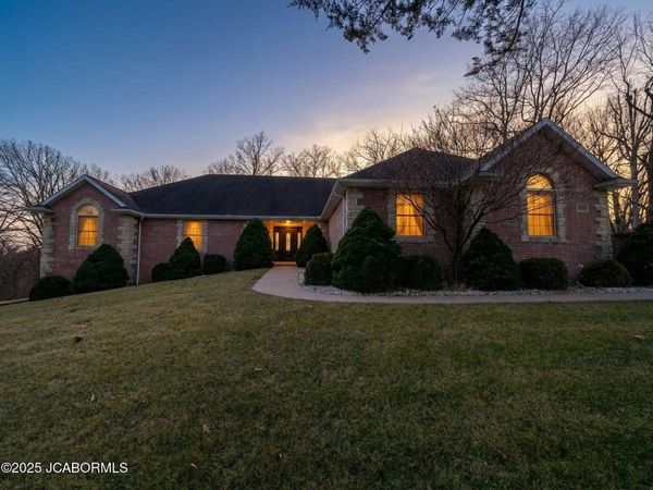 2328 GREEN MEADOW DRIVE, Jefferson City, MO 65101