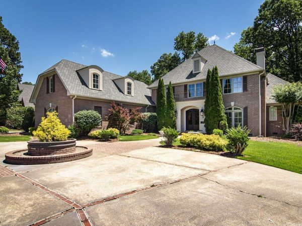 60 Sologne Cir, Little Rock, AR 72223