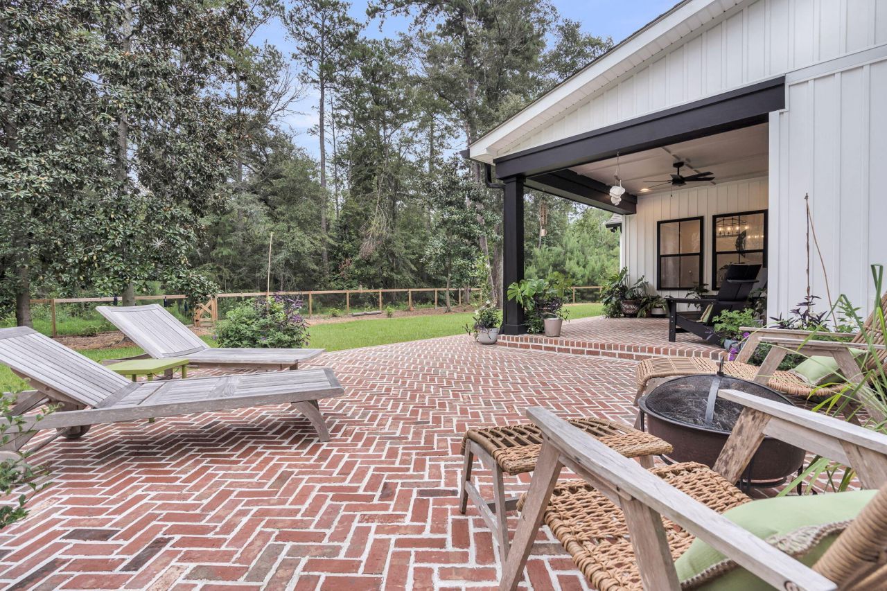 182 Longleaf Drive Photo 14