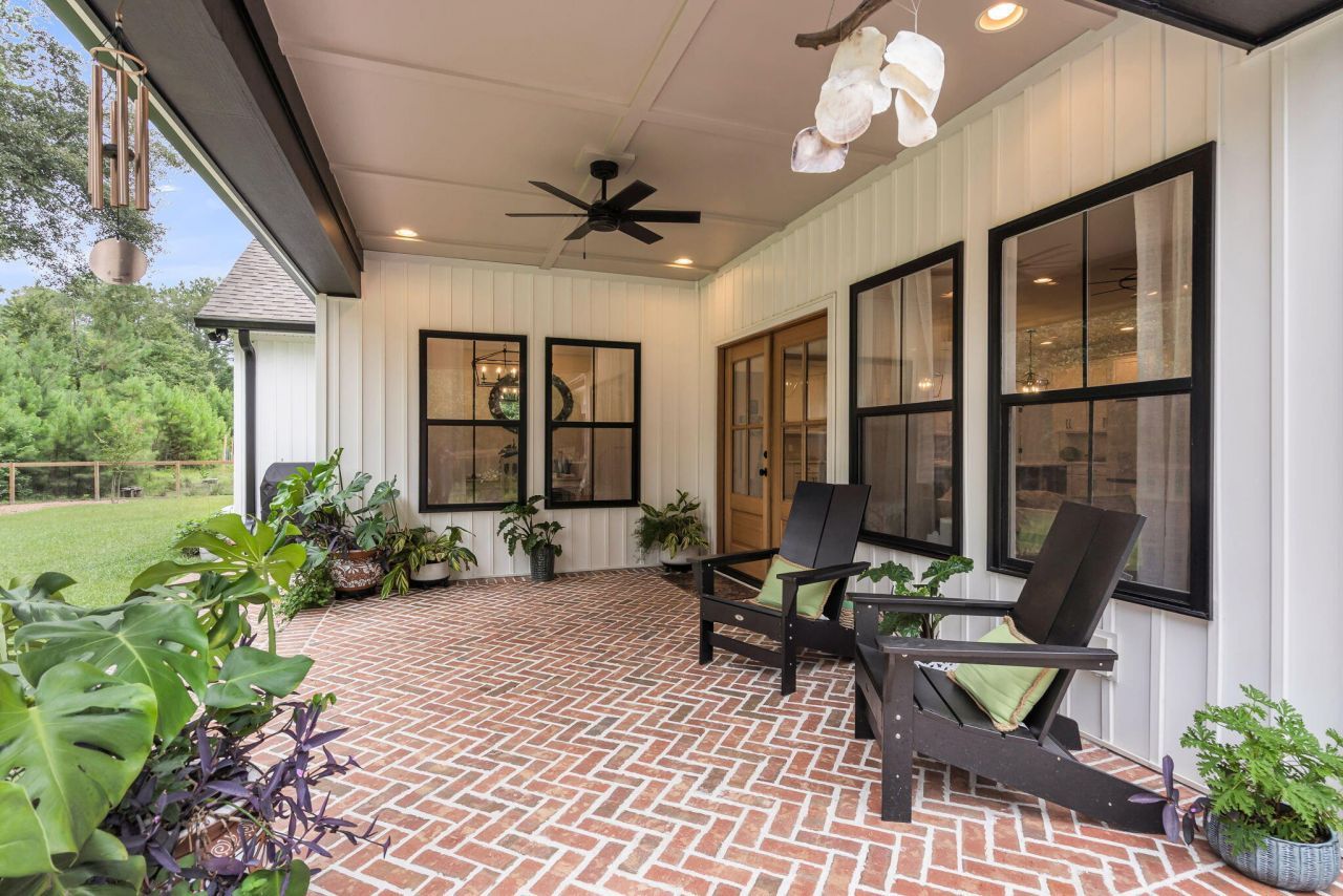 182 Longleaf Drive Photo 15