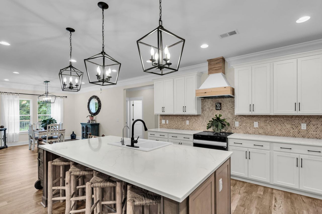 182 Longleaf Drive Photo 25