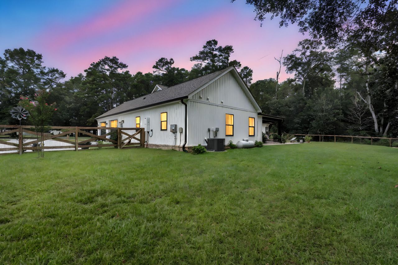 182 Longleaf Drive Photo 4
