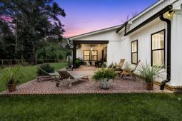 182 Longleaf Drive photo 4