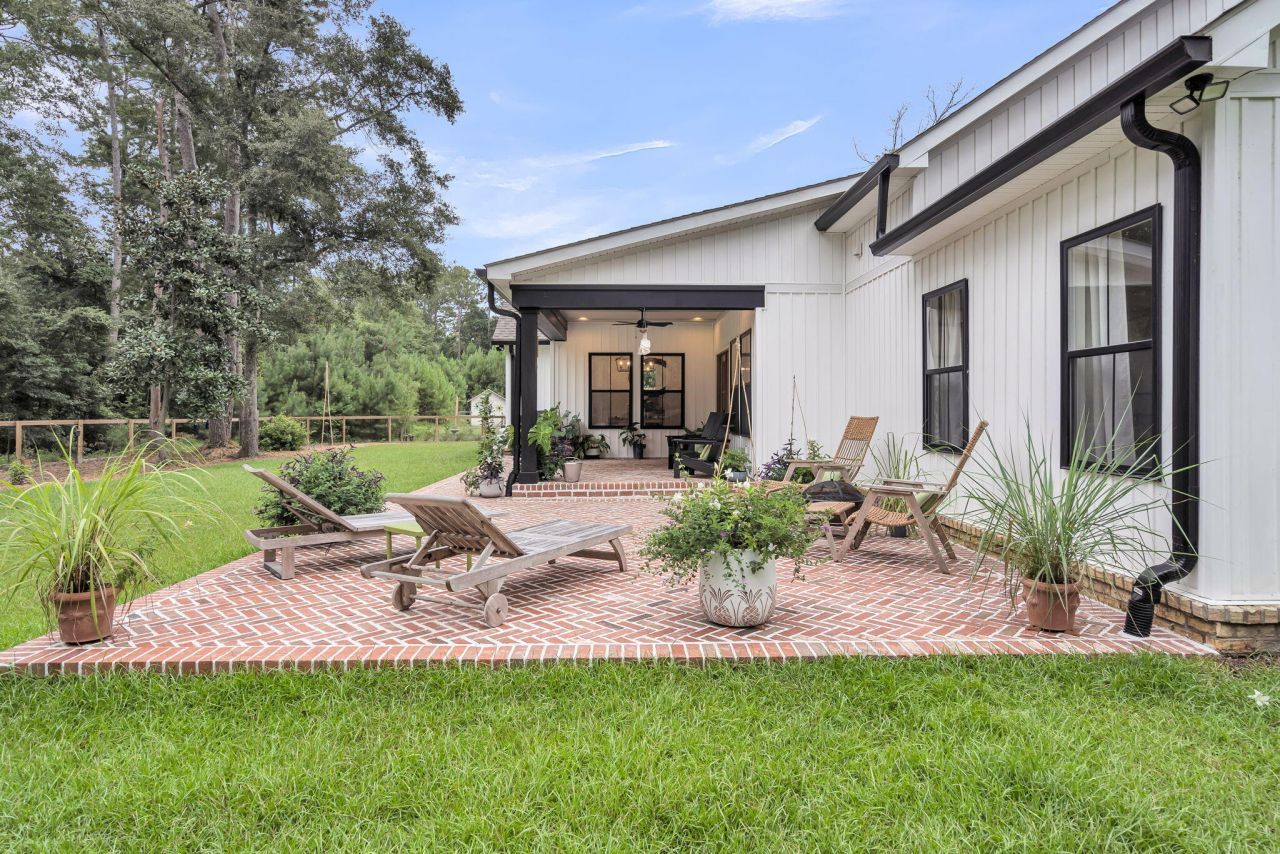 182 Longleaf Drive Photo 6