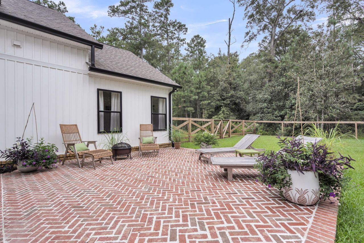 182 Longleaf Drive Photo 7