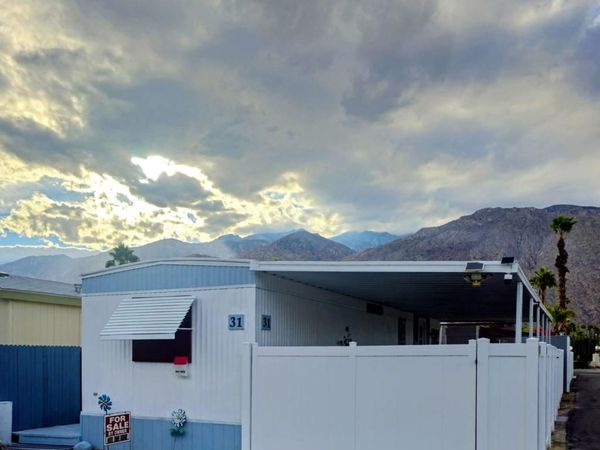 31 Black Hawk Street, Palm Springs, CA 92264
