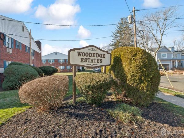 24 Woodedge Avenue, Edison, NJ 08817