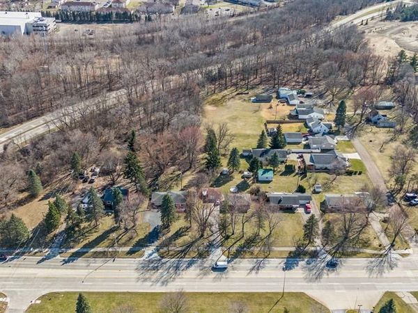 405 W WALTON Boulevard , Pontiac, MI 48340