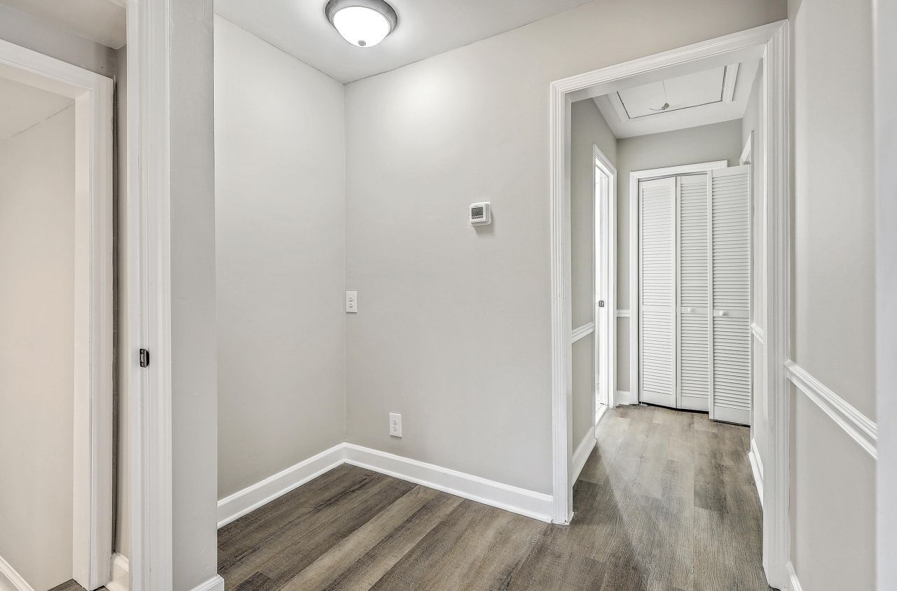 233 Harlock Drive Photo 14