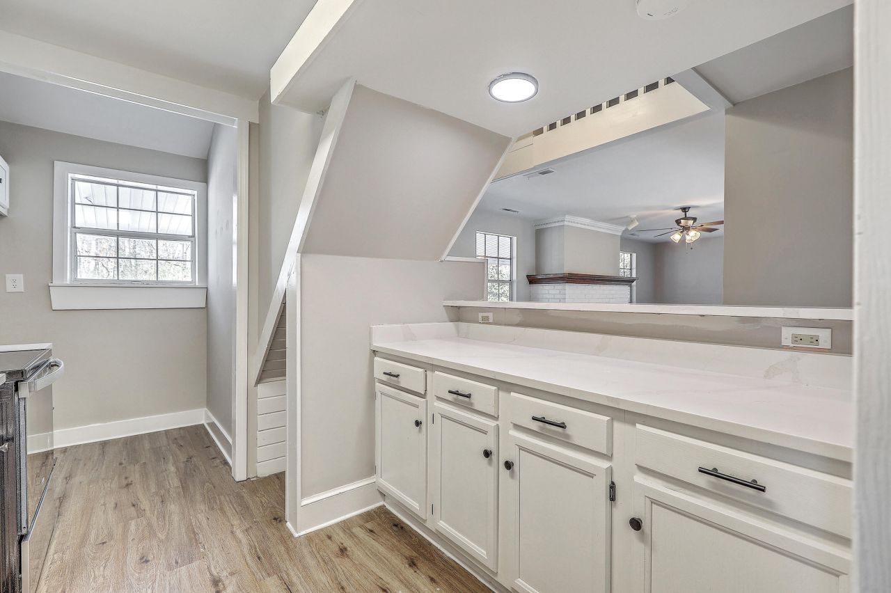 233 Harlock Drive Photo 24