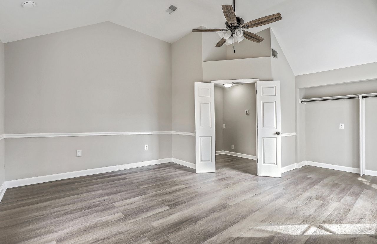 233 Harlock Drive Photo 26