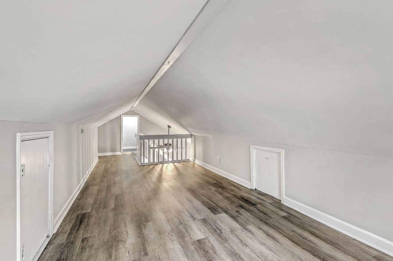 233 Harlock Drive Photo 29