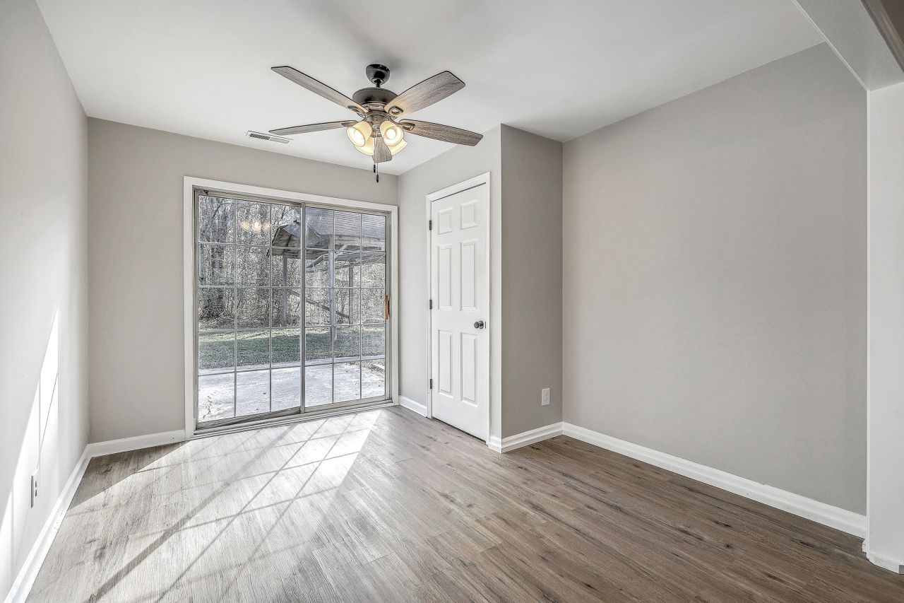 233 Harlock Drive Photo 30