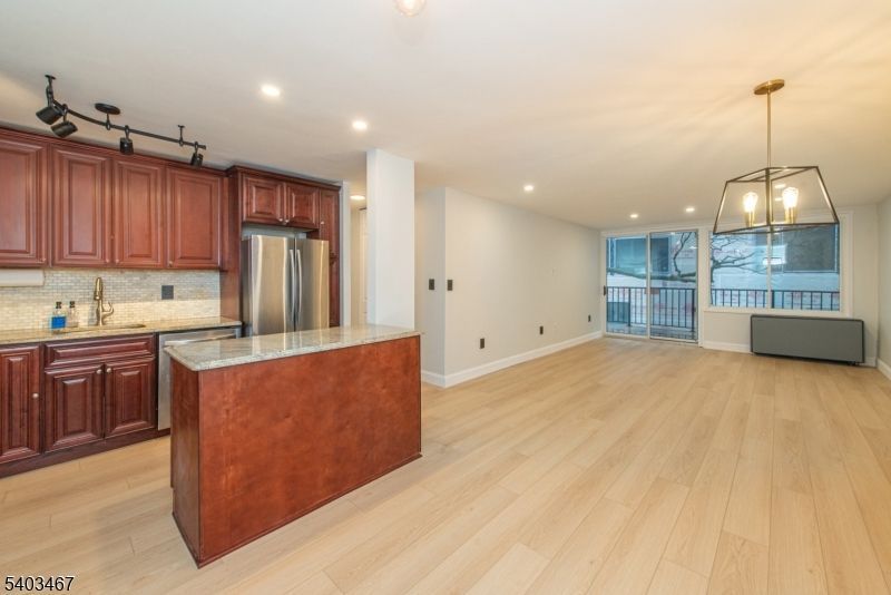 1 Wall St, Fort Lee, NJ 07024 Main Photo