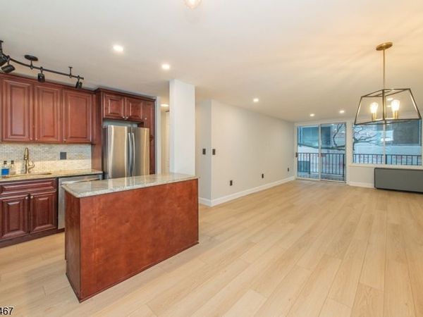 1 Wall St, Fort Lee, NJ 07024