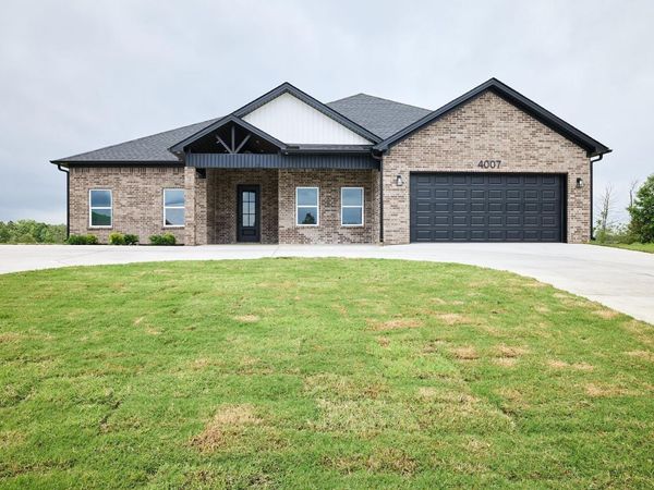 4007 Creek Top, Bauxite, AR 72011