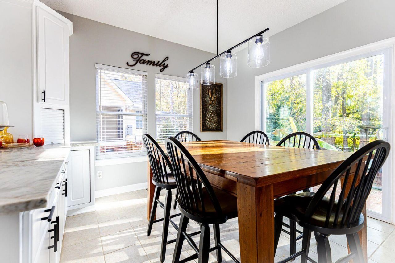 111 Long Bow Road Photo 11