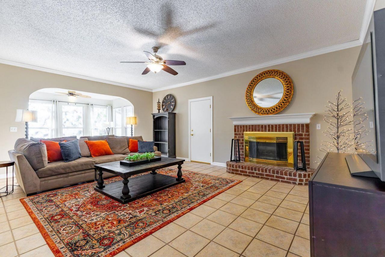 111 Long Bow Road Photo 14