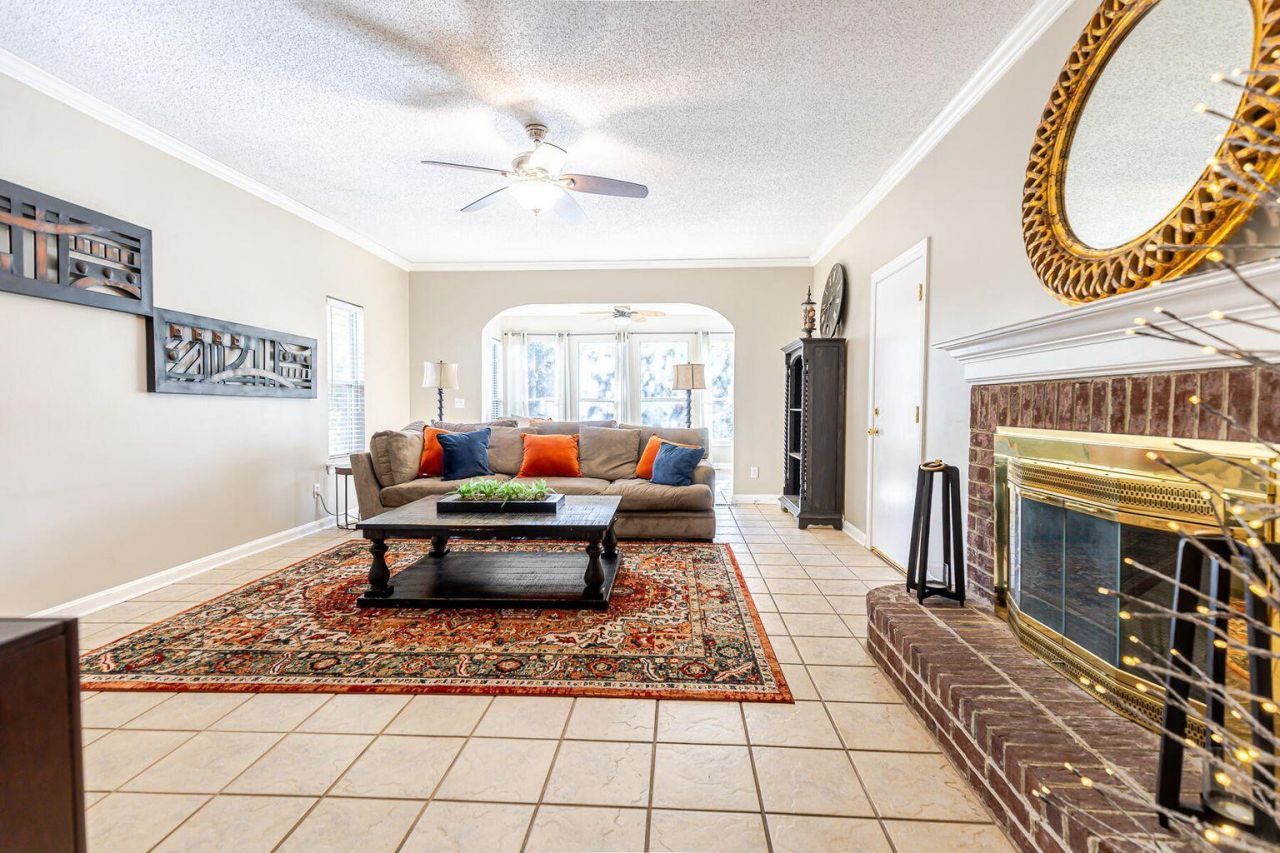 111 Long Bow Road Photo 15