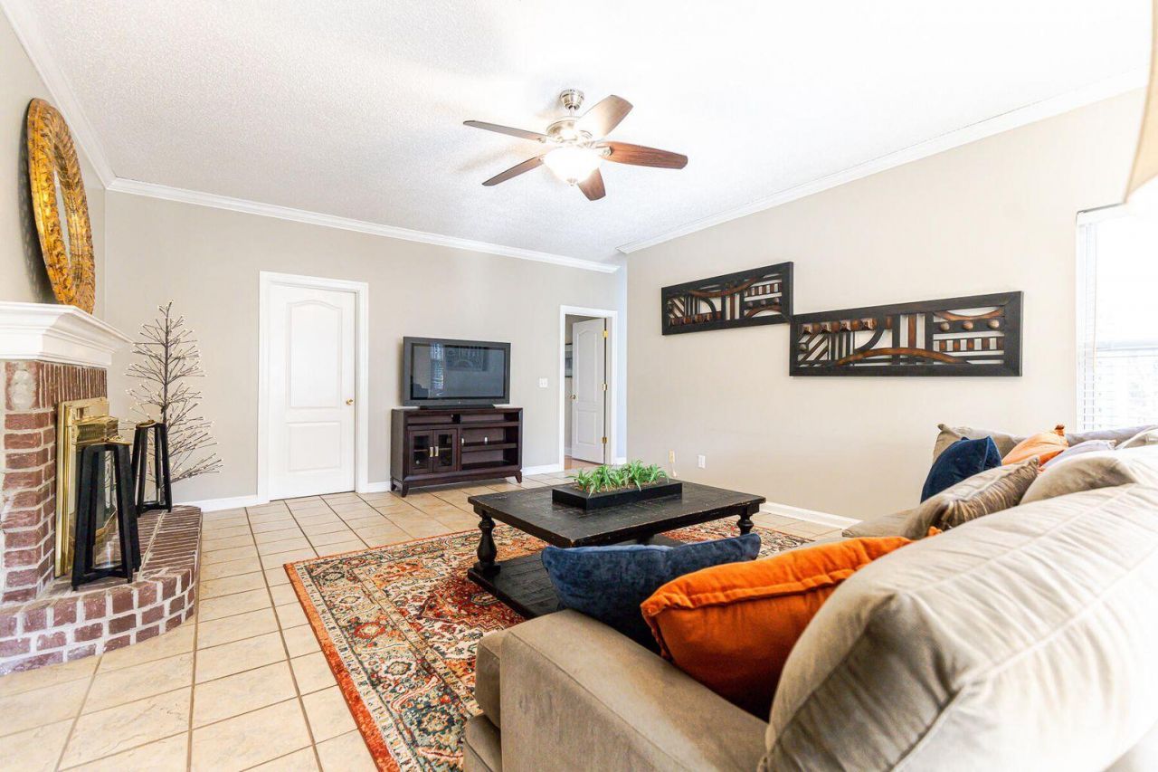 111 Long Bow Road Photo 16