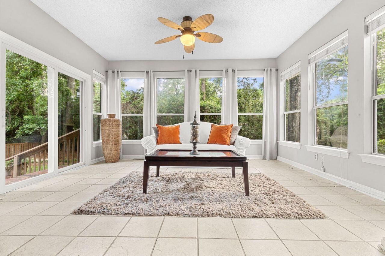 111 Long Bow Road Photo 18