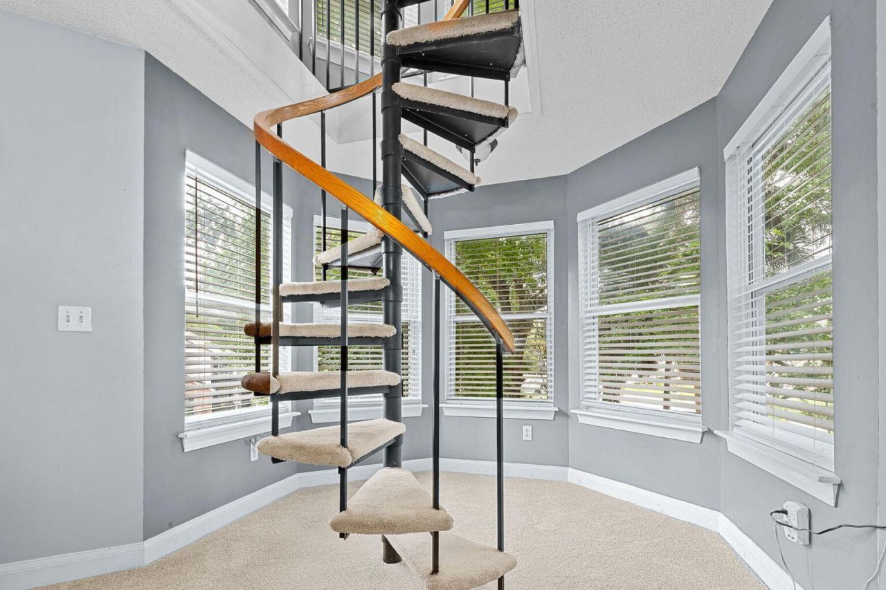 111 Long Bow Road Photo 26