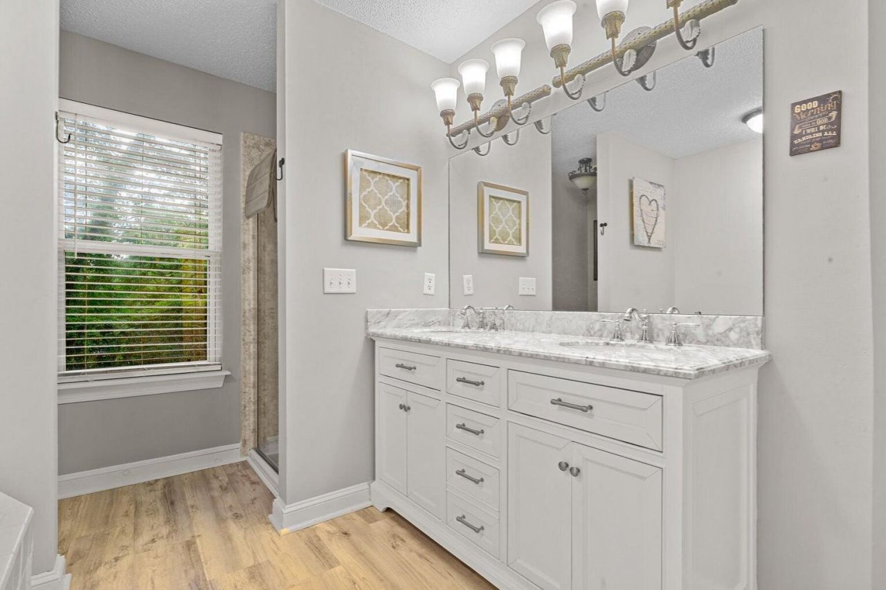 111 Long Bow Road Photo 31