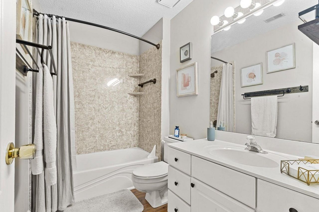 111 Long Bow Road Photo 41