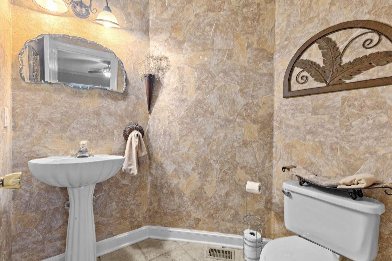 111 Long Bow Road Photo 45