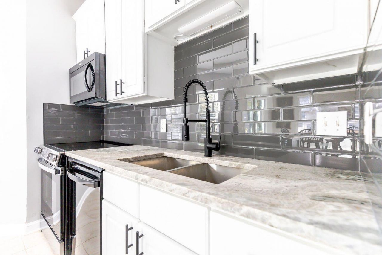 111 Long Bow Road Photo 8