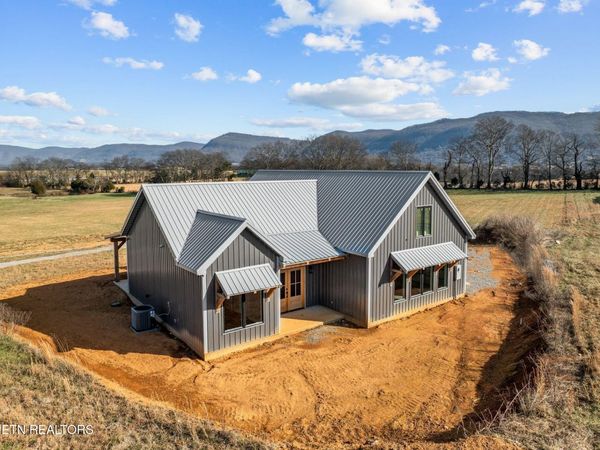 20136 Old State Highway 28 , Pikeville, TN 37367