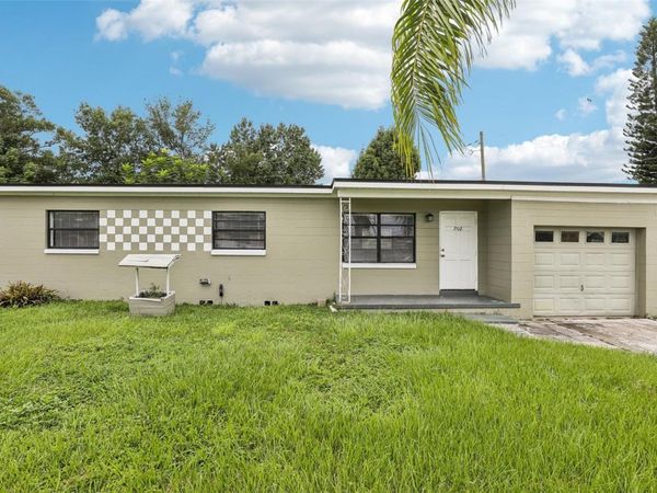 702 S SOLANDRA DRIVE, ORLANDO, FL 32807
