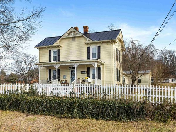 955 ENTRY SCHOOL RD, FISHERSVILLE, VA 22939