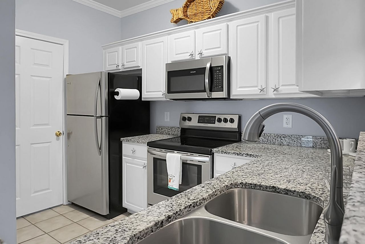 1600 Long Grove Drive Photo 20