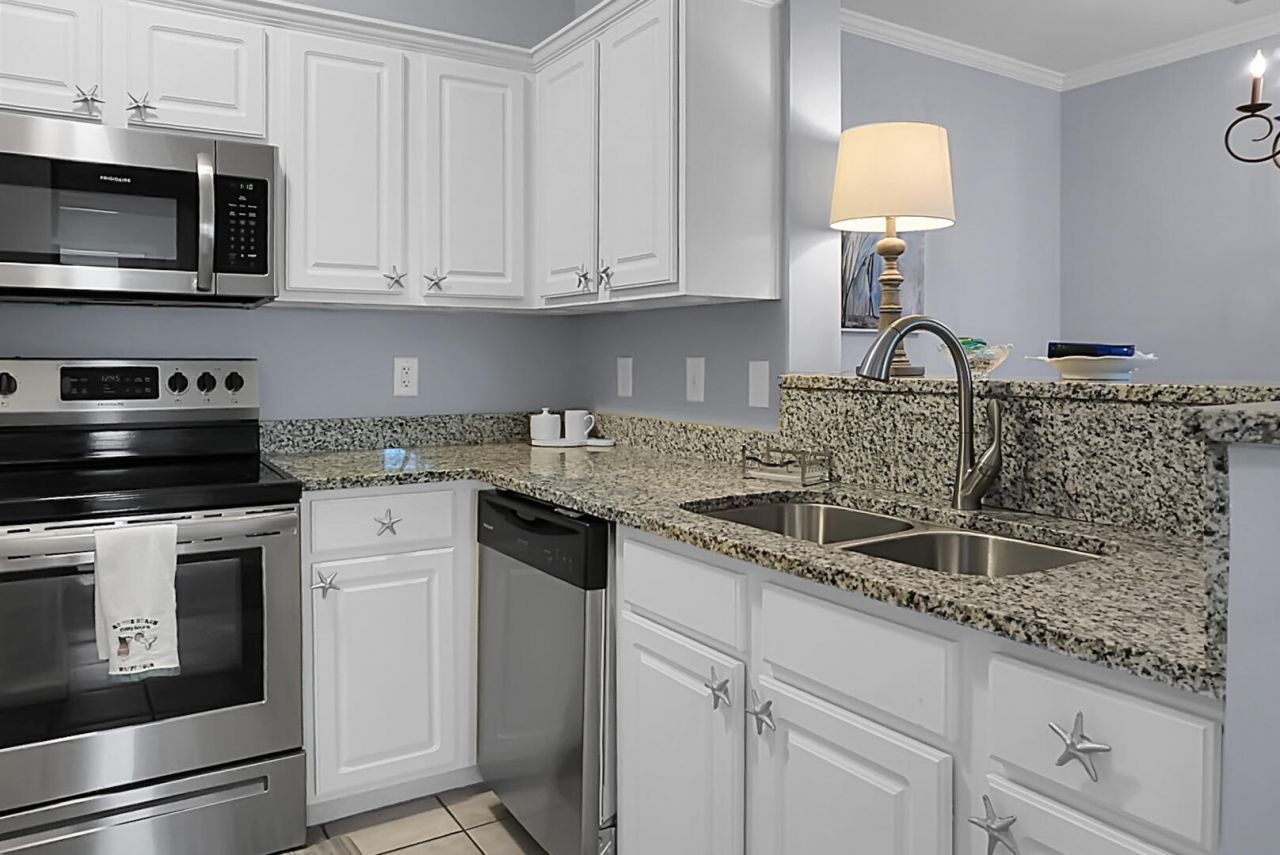 1600 Long Grove Drive Photo 21