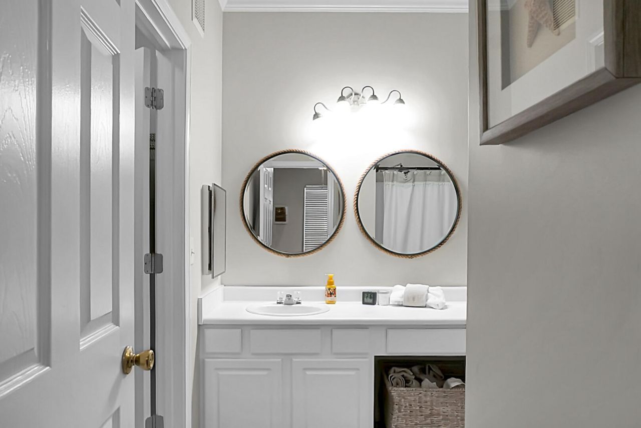 1600 Long Grove Drive Photo 28