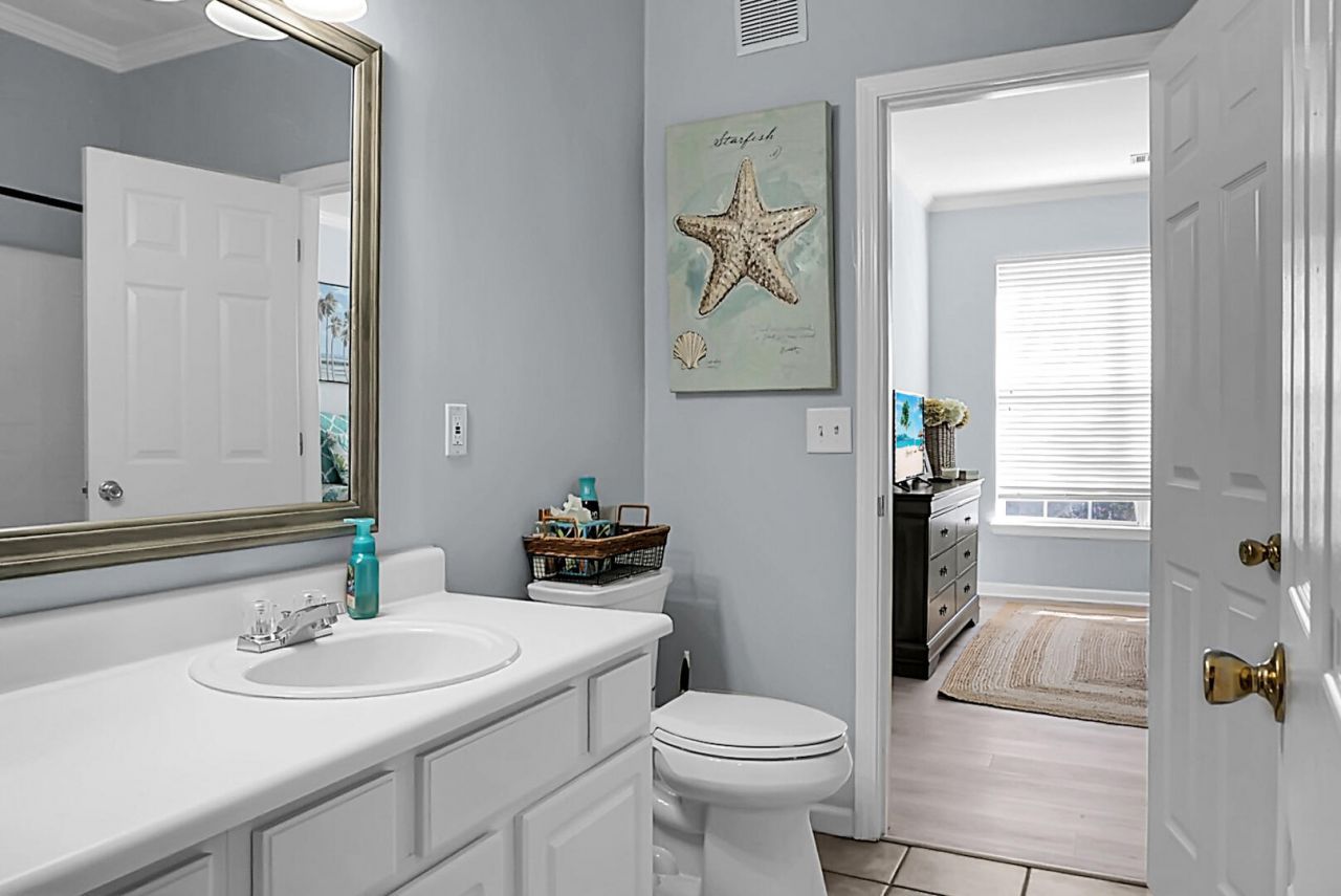 1600 Long Grove Drive Photo 40