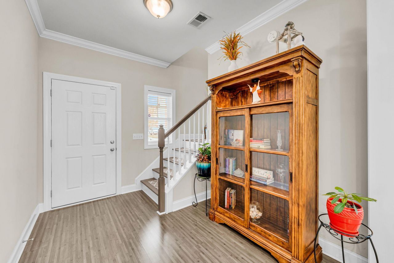 4250 Scharite Street Photo 22