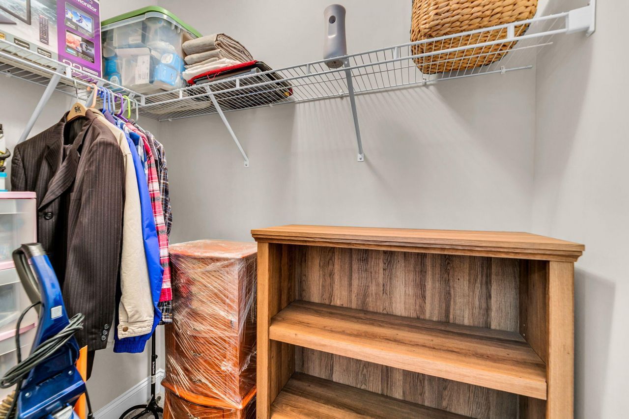 4250 Scharite Street Photo 32