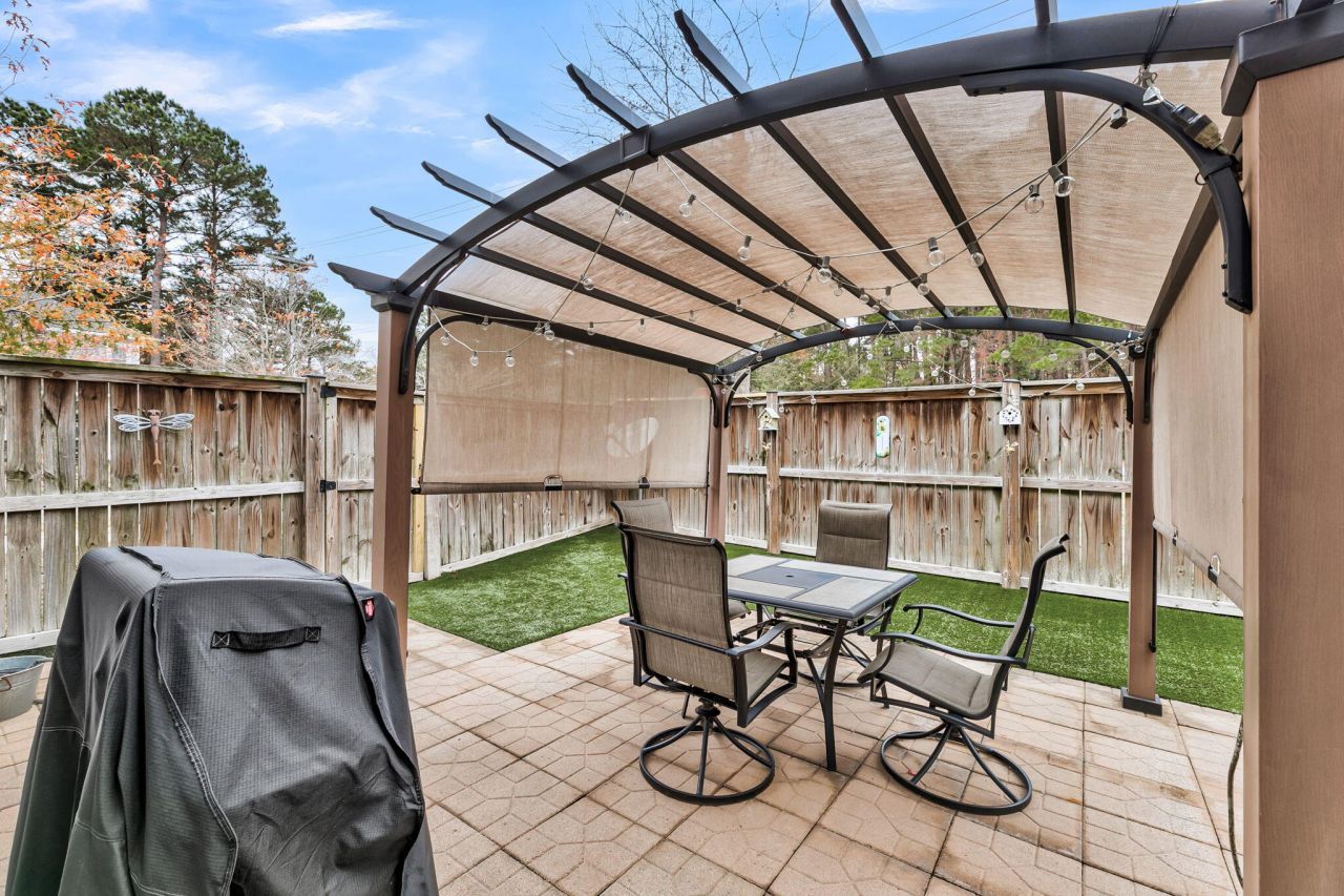 4250 Scharite Street Photo 36